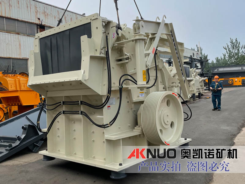 移動(dòng)式碎石破碎機(jī) 移動(dòng)式碎石破碎機(jī)